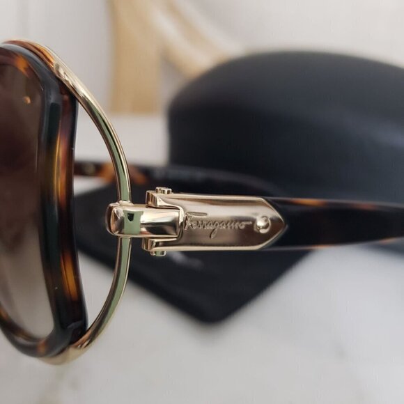 NIB Salvatore Ferragamo Oversize Tortoise Brown Side Cut Out 52mm Sunglasses - Picture 9 of 16